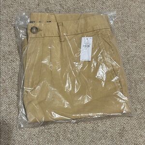 OLD NAVY Men's Slim Built-In Flex Rotation Chino Shorts 9-inch inseam Size 32